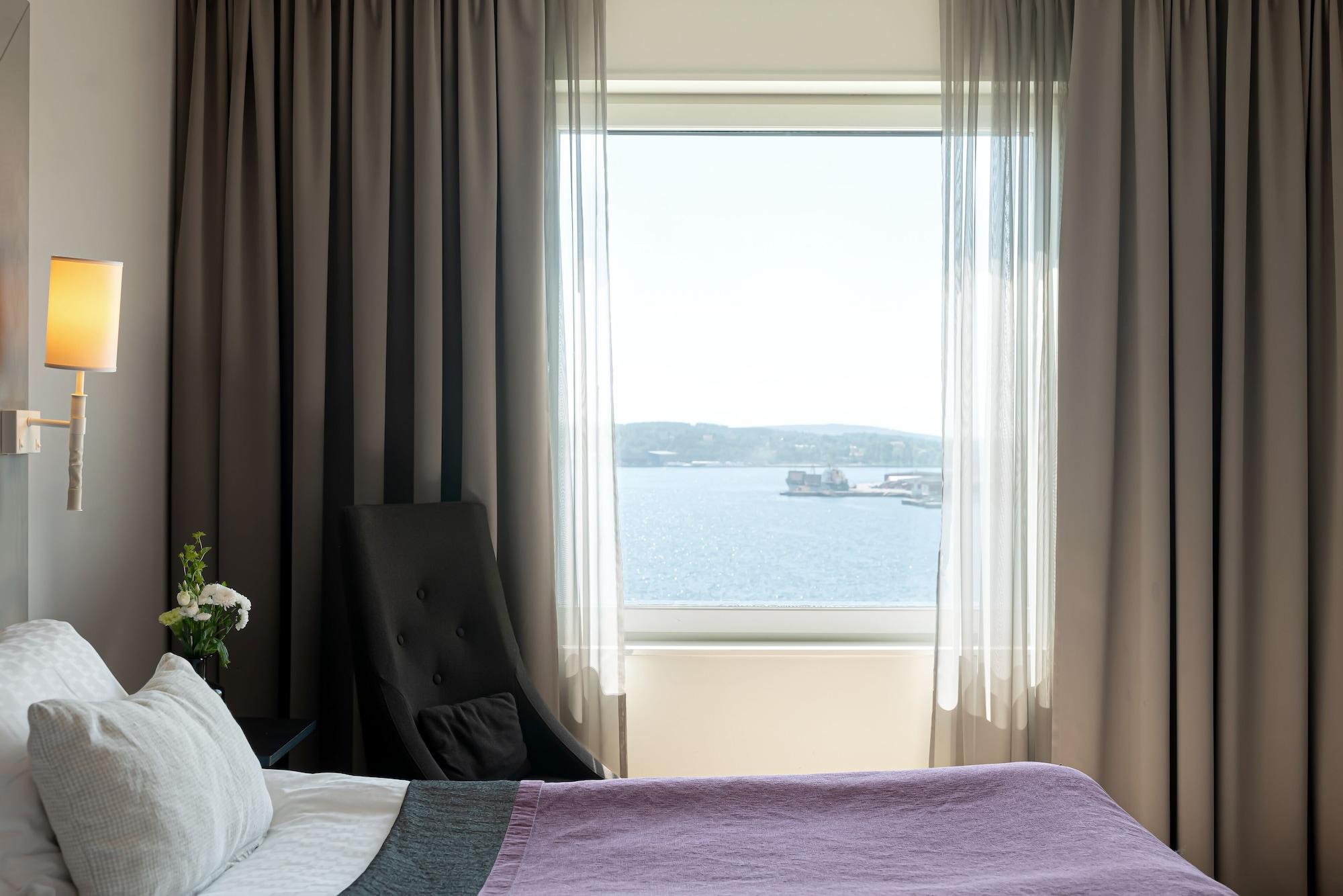 Готель Elite Plaza Oernskoeldsvik Екстер'єр фото