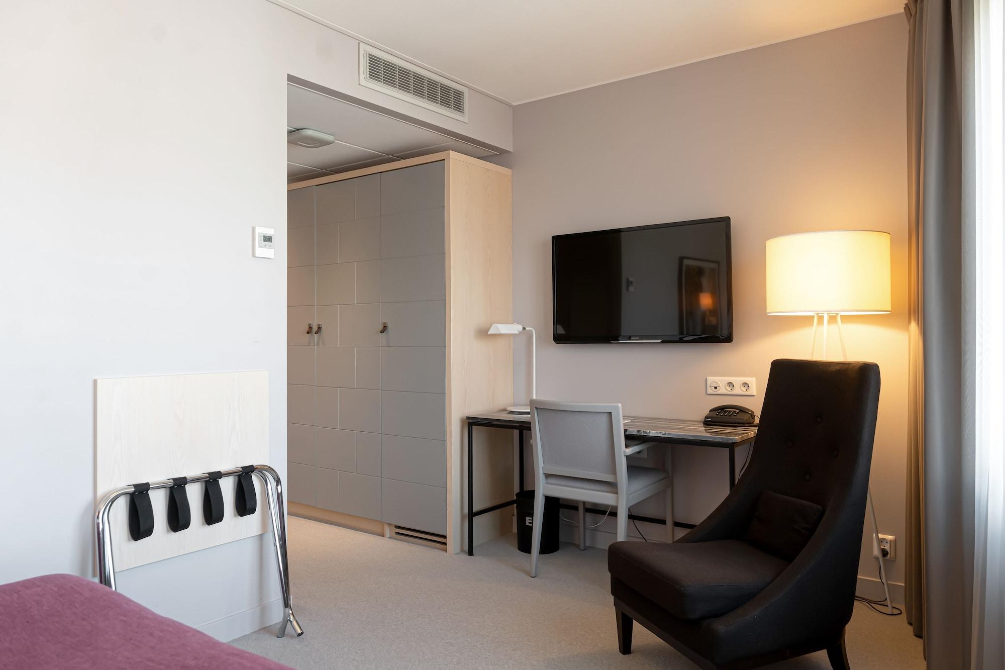 Готель Elite Plaza Oernskoeldsvik Екстер'єр фото