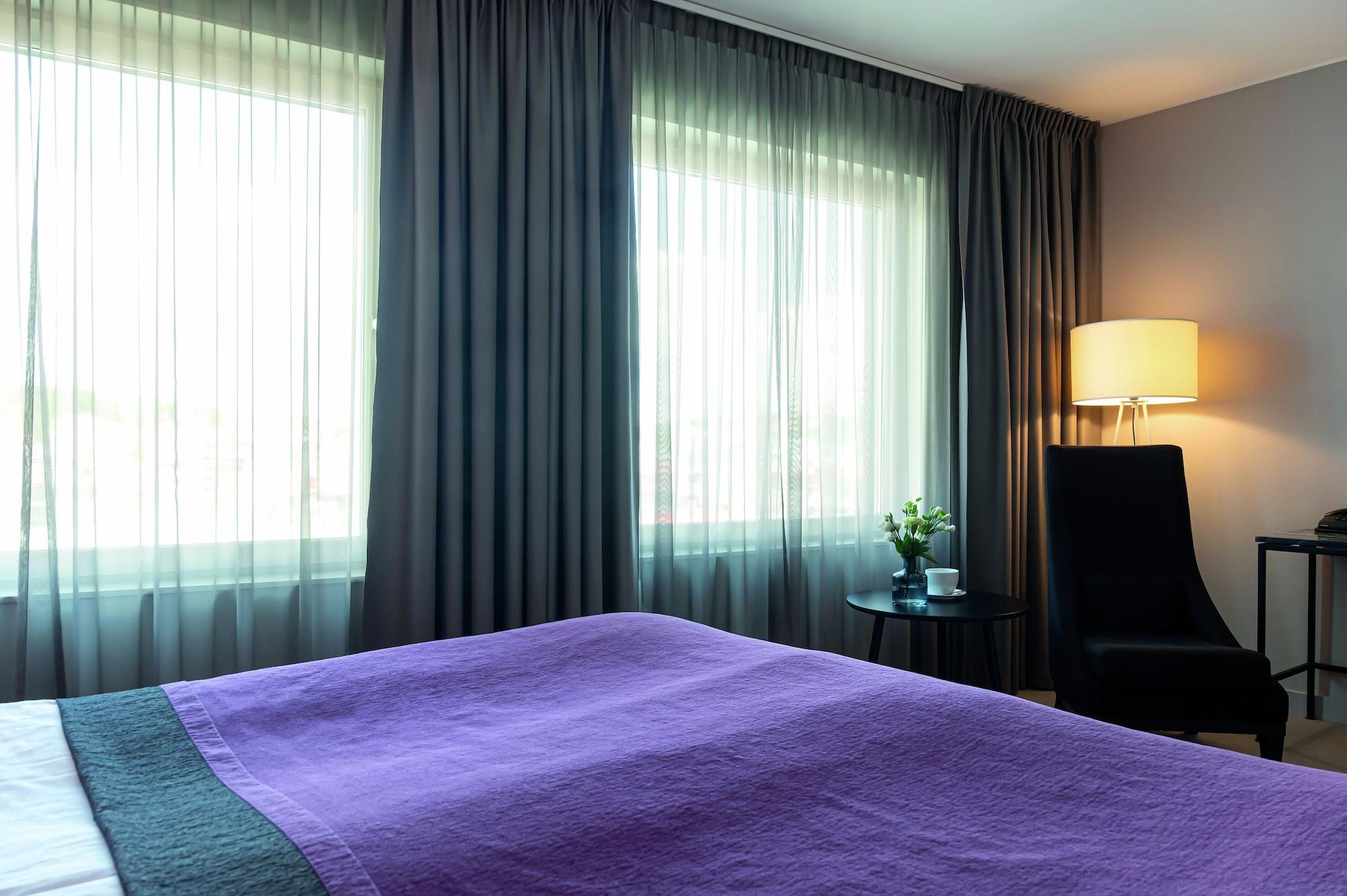 Готель Elite Plaza Oernskoeldsvik Екстер'єр фото