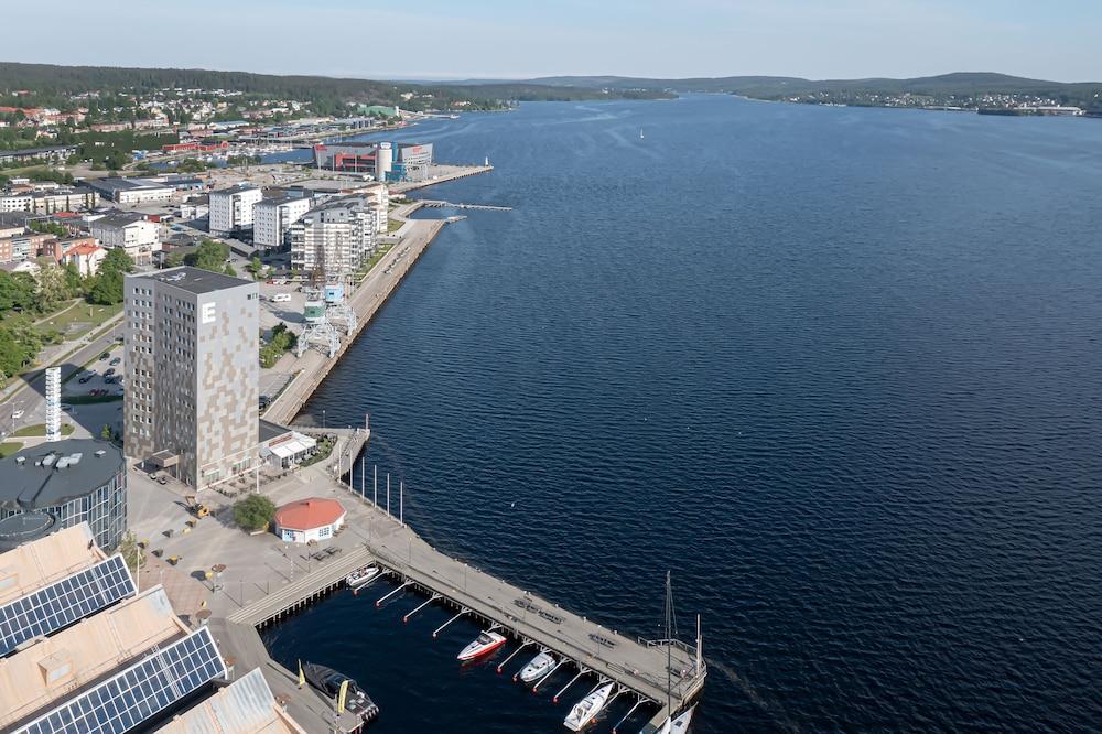 Готель Elite Plaza Oernskoeldsvik Екстер'єр фото