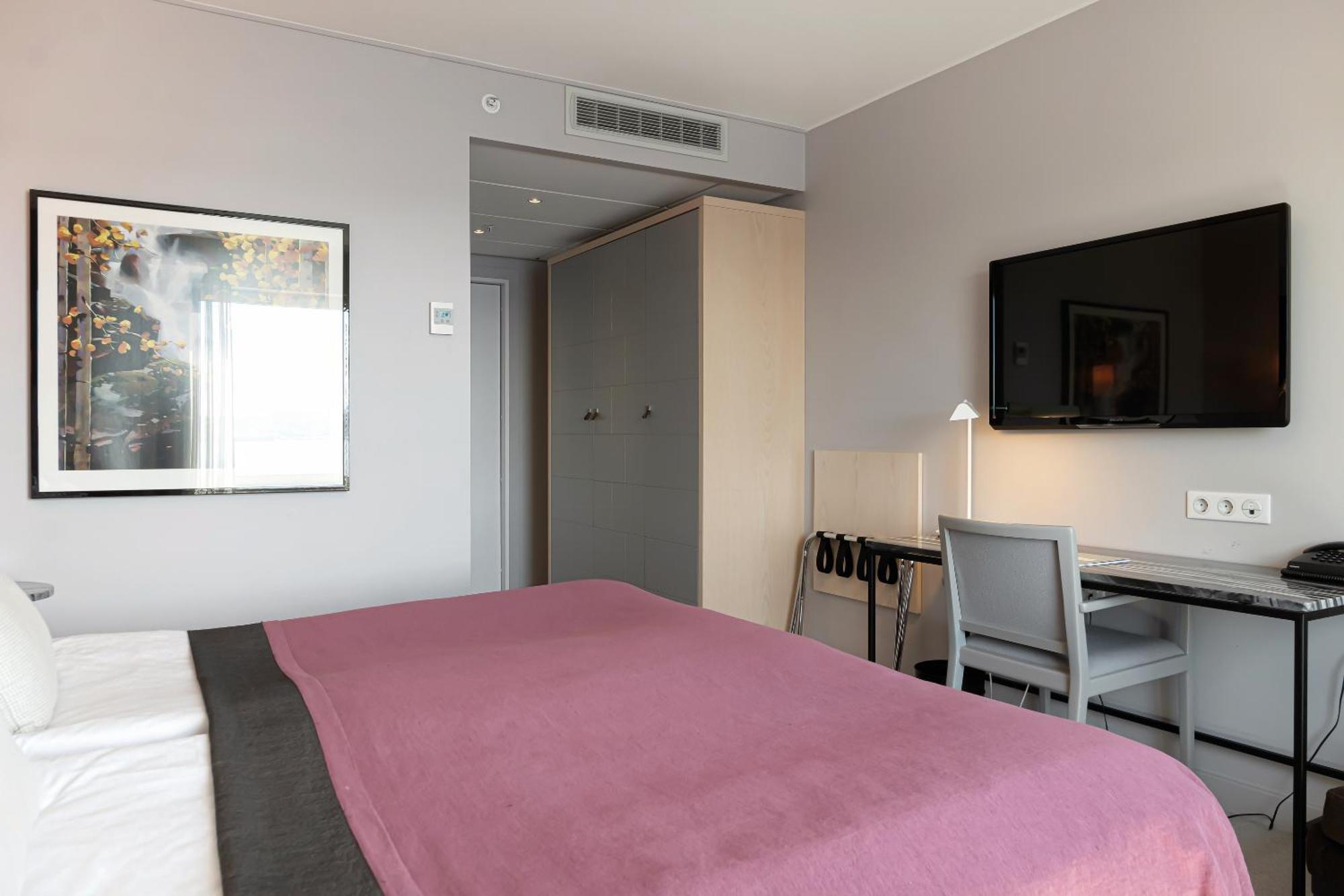 Готель Elite Plaza Oernskoeldsvik Екстер'єр фото
